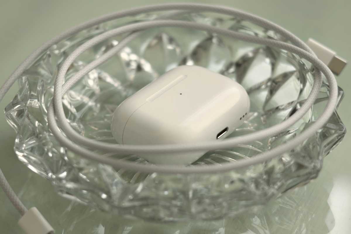 AirPods Pro 2 charging cable