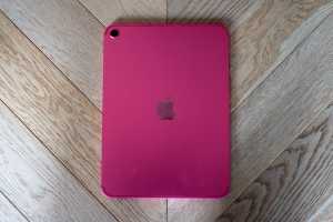 This incredible $299 iPad is your perfect summer beach companion