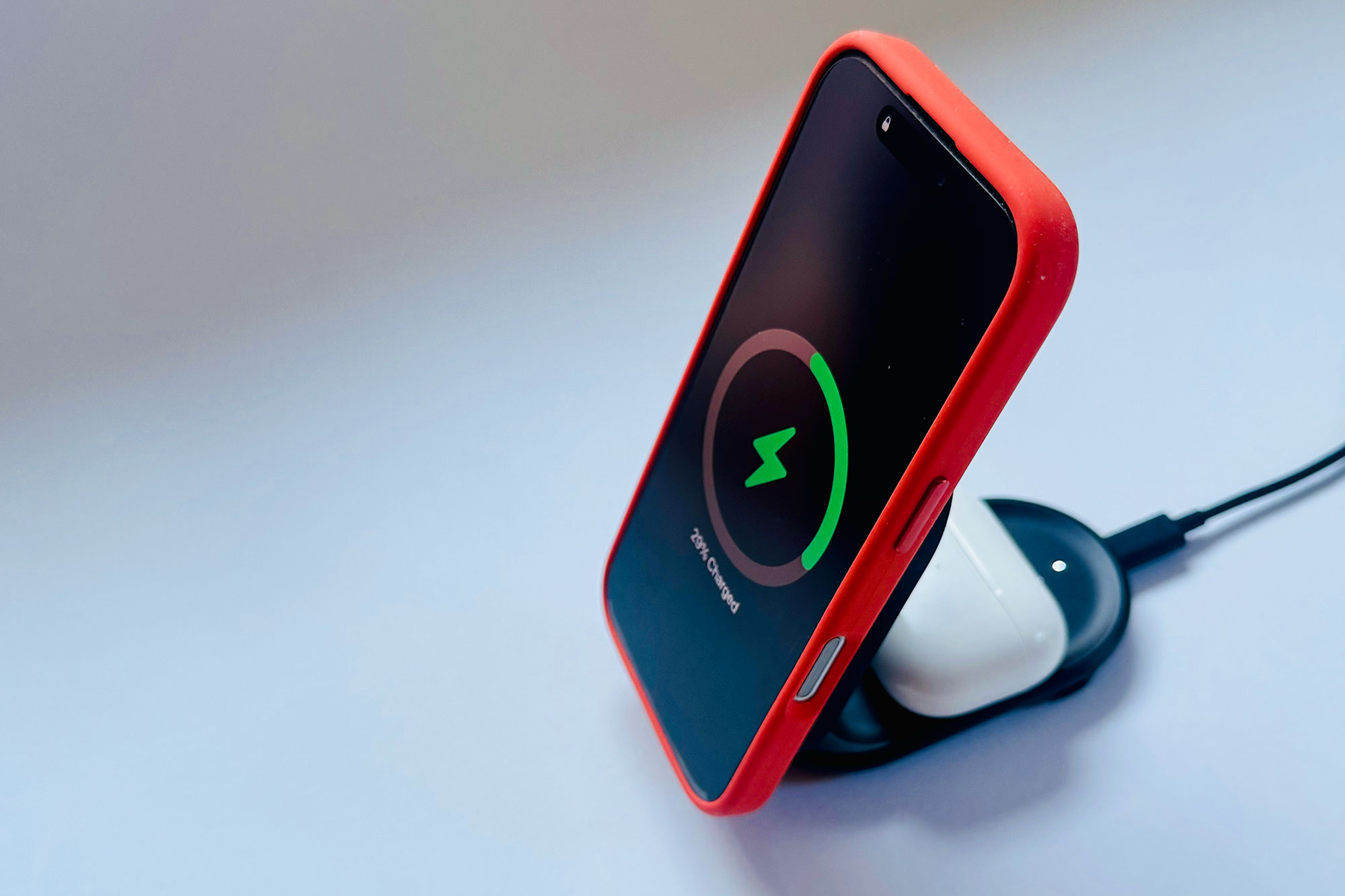 Belkin UltraCharge 2-in-1 25W Magnetic Charger – Fast 2-in-1 portable magnetic charger