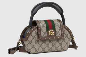 Apple's fashion distortion field makes no sense–unless you're in it