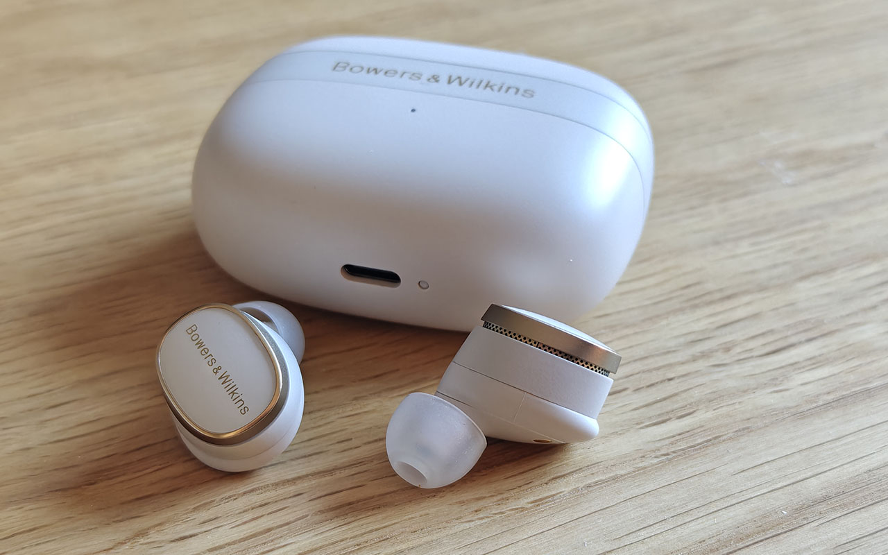 Bowers & Wilkins Pi8 - Best for aptX sound