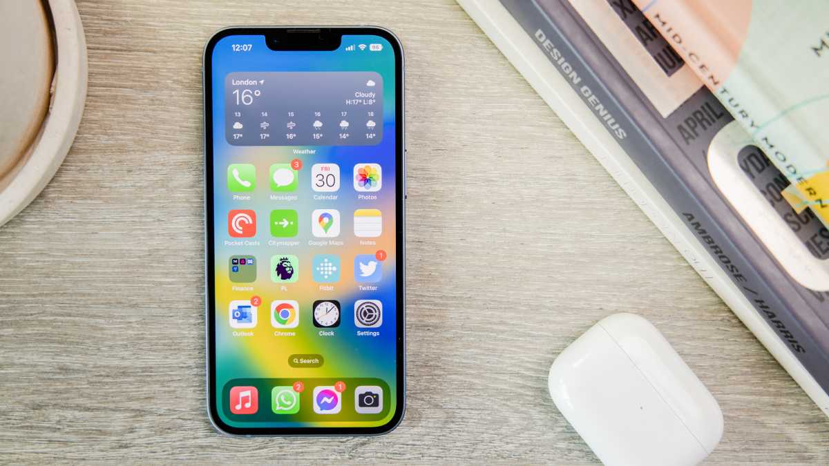 iPhone 14 Home Screen