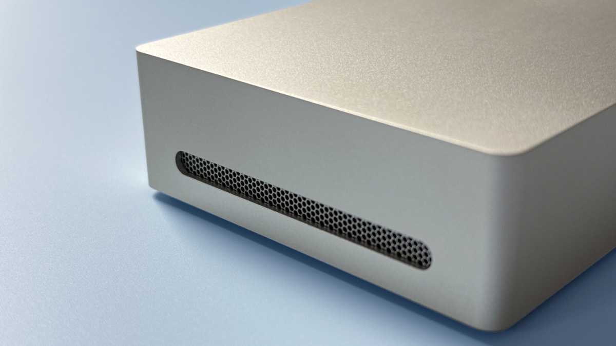razer thunderbolt 5 dock grille