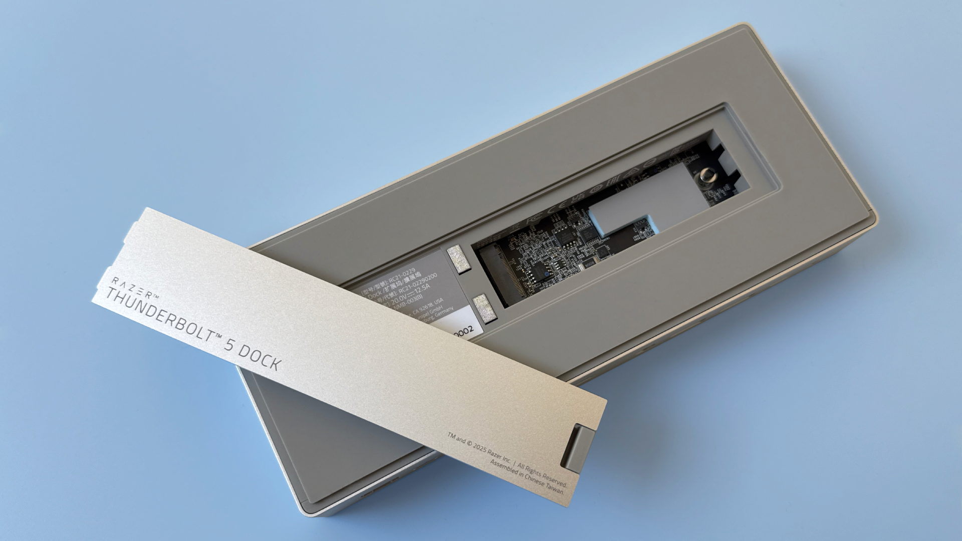razer thunderbolt 5 dock ssd slot