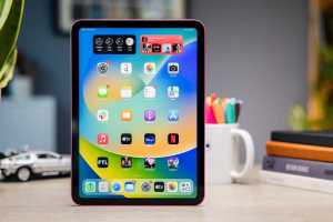 Skip the new iPad and grab the 10th-gen model for $90 off