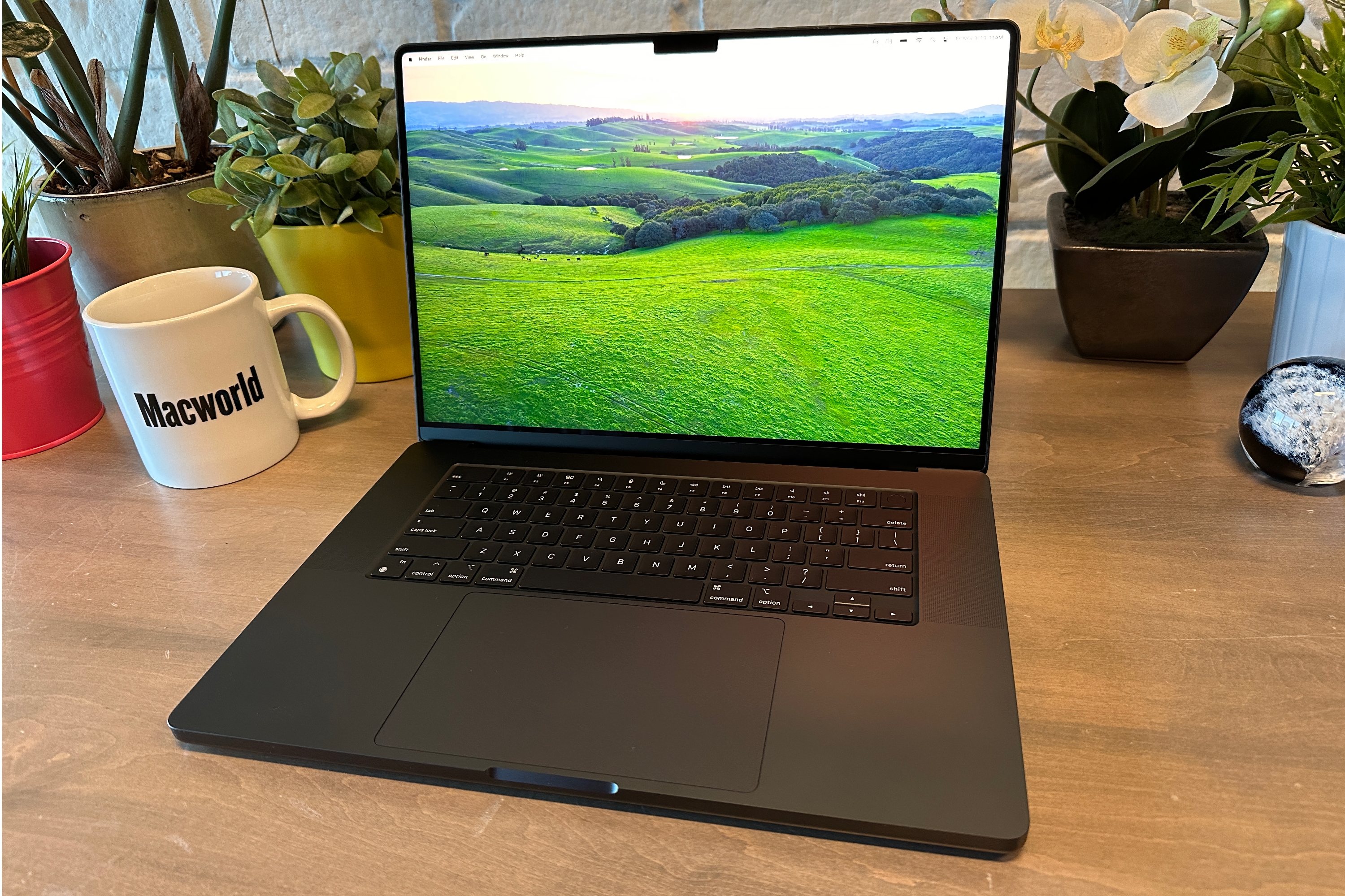 16-inch MacBook Pro (M4 Pro/M4 Max, 2024) - Ultimate big screen workstation