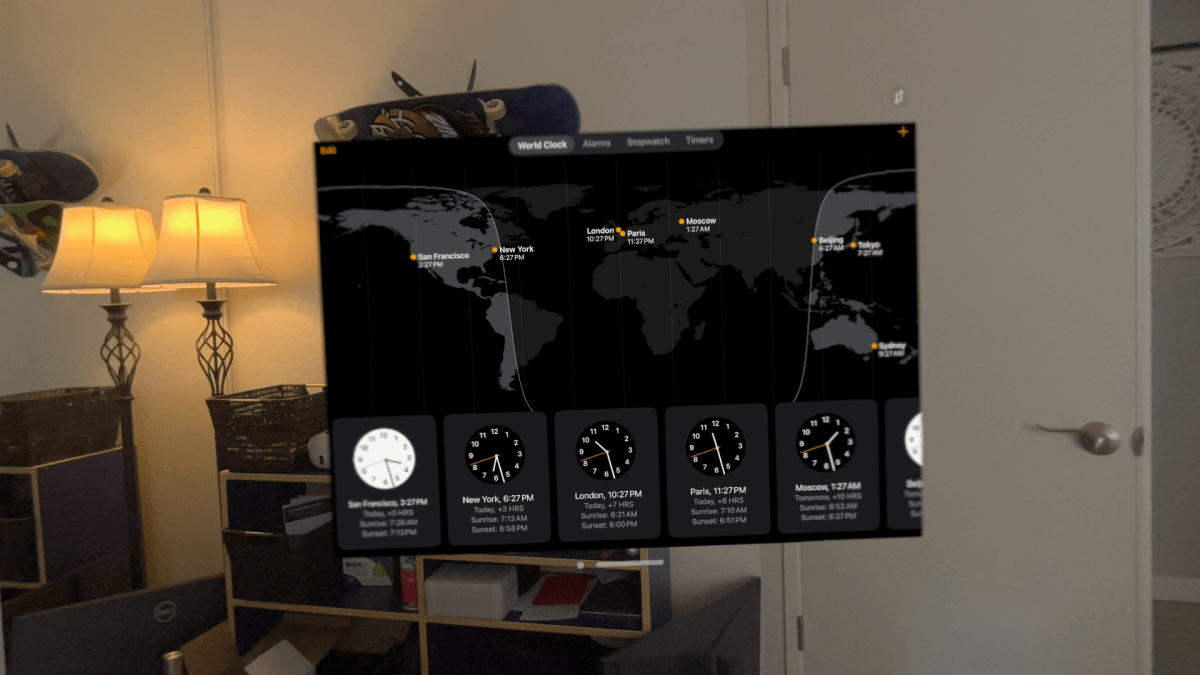Vision Pro clock
